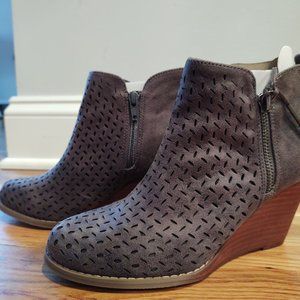 Grey wedge booties